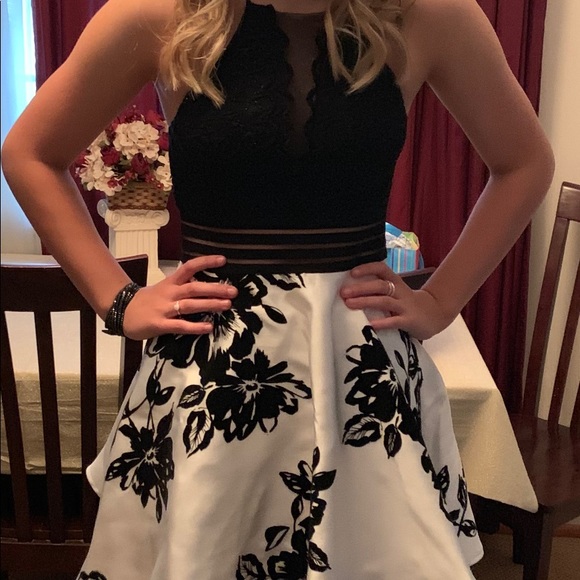 Formal dress, homecoming, prom - Picture 10 of 11